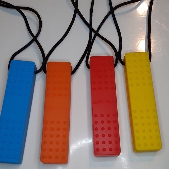 2\$20 Lego shaped sensory chew necklaces for kids - Picture 2 of 5